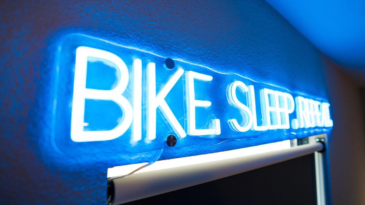 The Bike Inn Bentonville Buitenkant foto