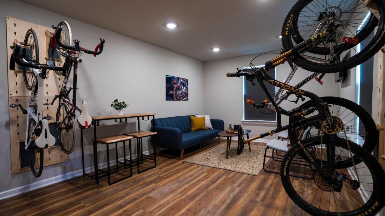 The Bike Inn Bentonville Buitenkant foto